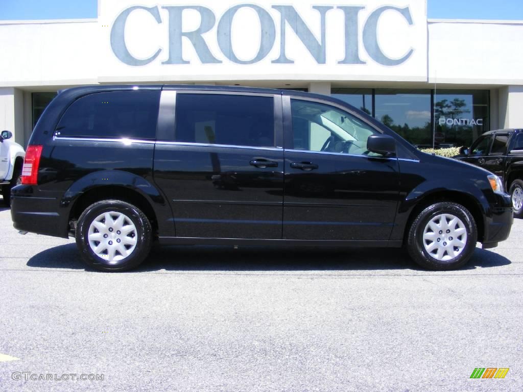 2009 Town & Country LX - Brilliant Black Crystal Pearl / Medium Slate Gray/Light Shale photo #1