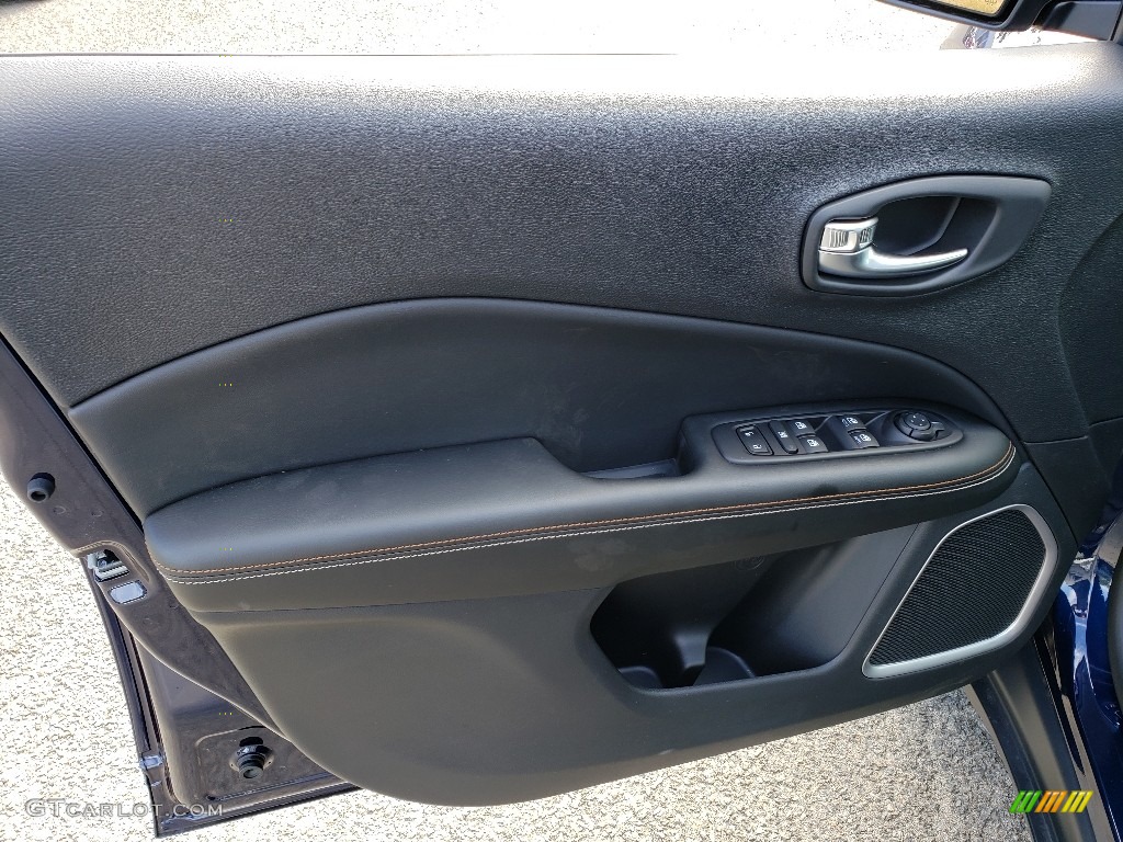 2020 Compass Latitude 4x4 - Jazz Blue Pearl / Black photo #8