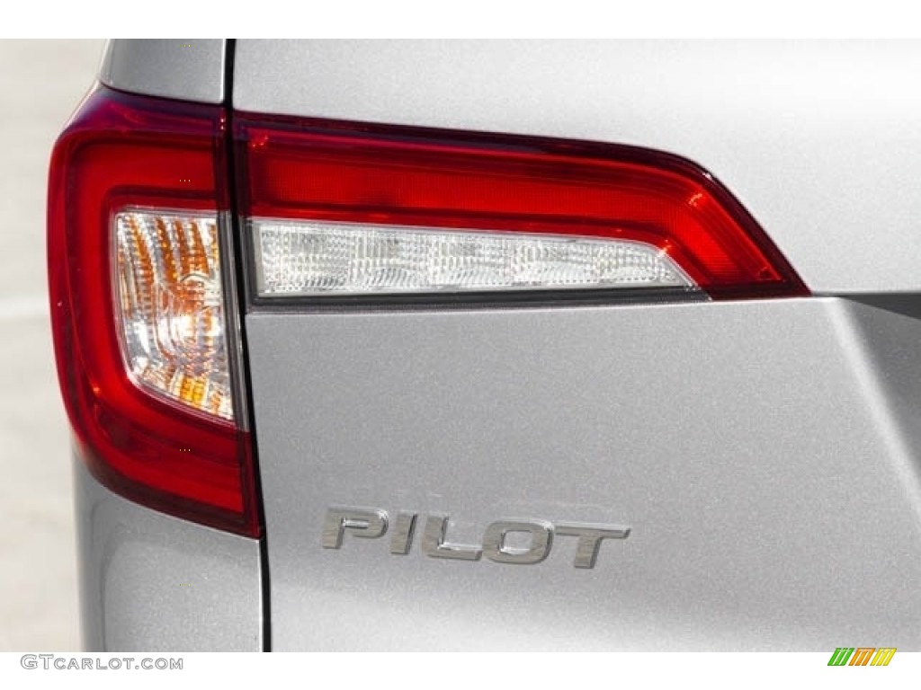 2019 Pilot EX-L - Lunar Silver Metallic / Gray photo #7