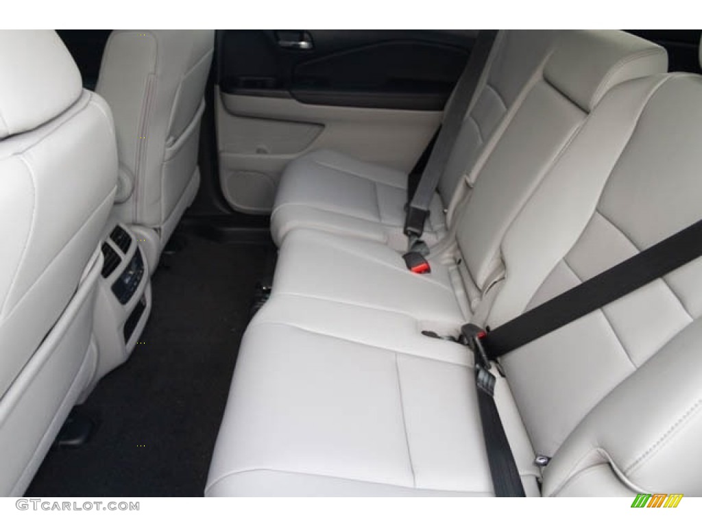 2019 Pilot EX-L - Lunar Silver Metallic / Gray photo #17