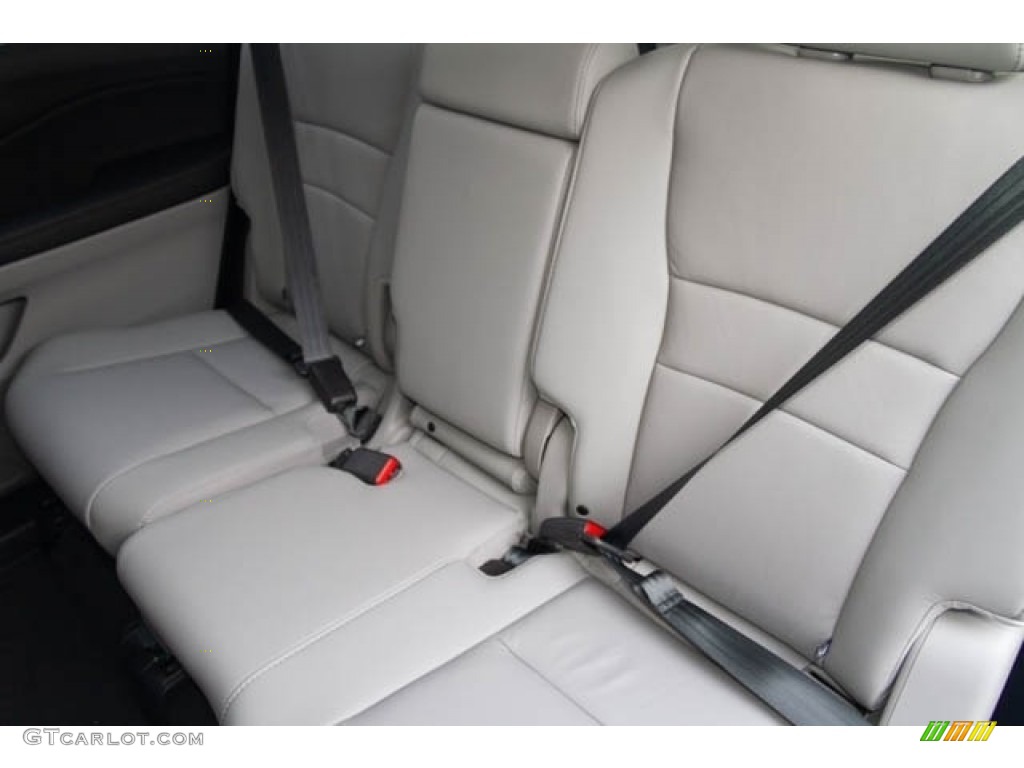 2019 Pilot EX-L - Lunar Silver Metallic / Gray photo #28