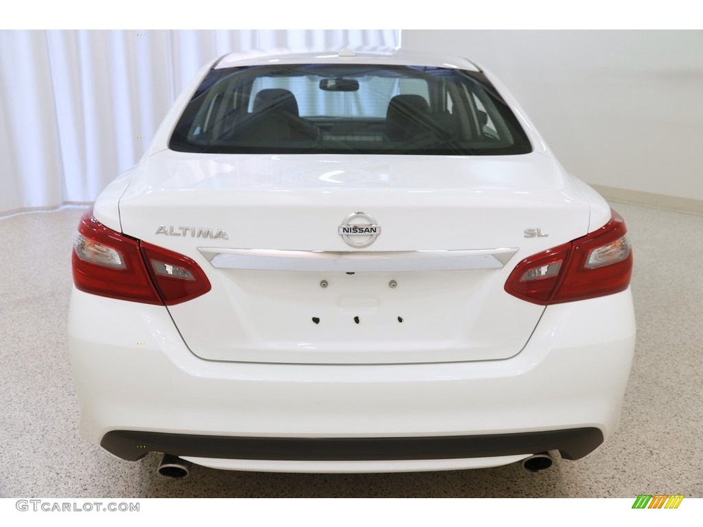 2018 Altima 2.5 SL - Glacier White / Charcoal photo #15