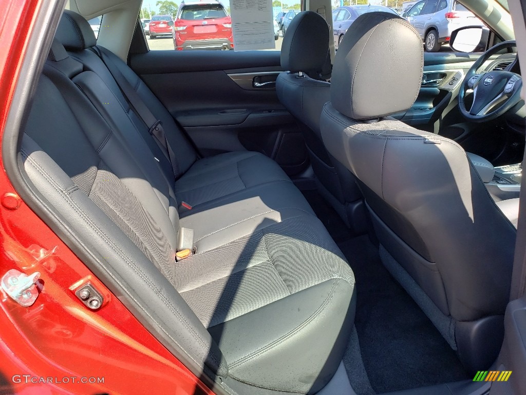 2015 Altima 2.5 SL - Cayenne Red / Charcoal photo #21