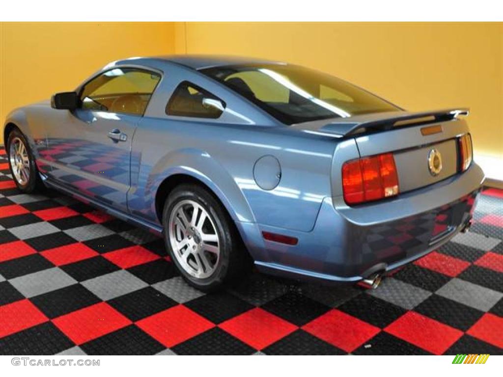 2005 Mustang GT Premium Coupe - Windveil Blue Metallic / Dark Charcoal photo #4