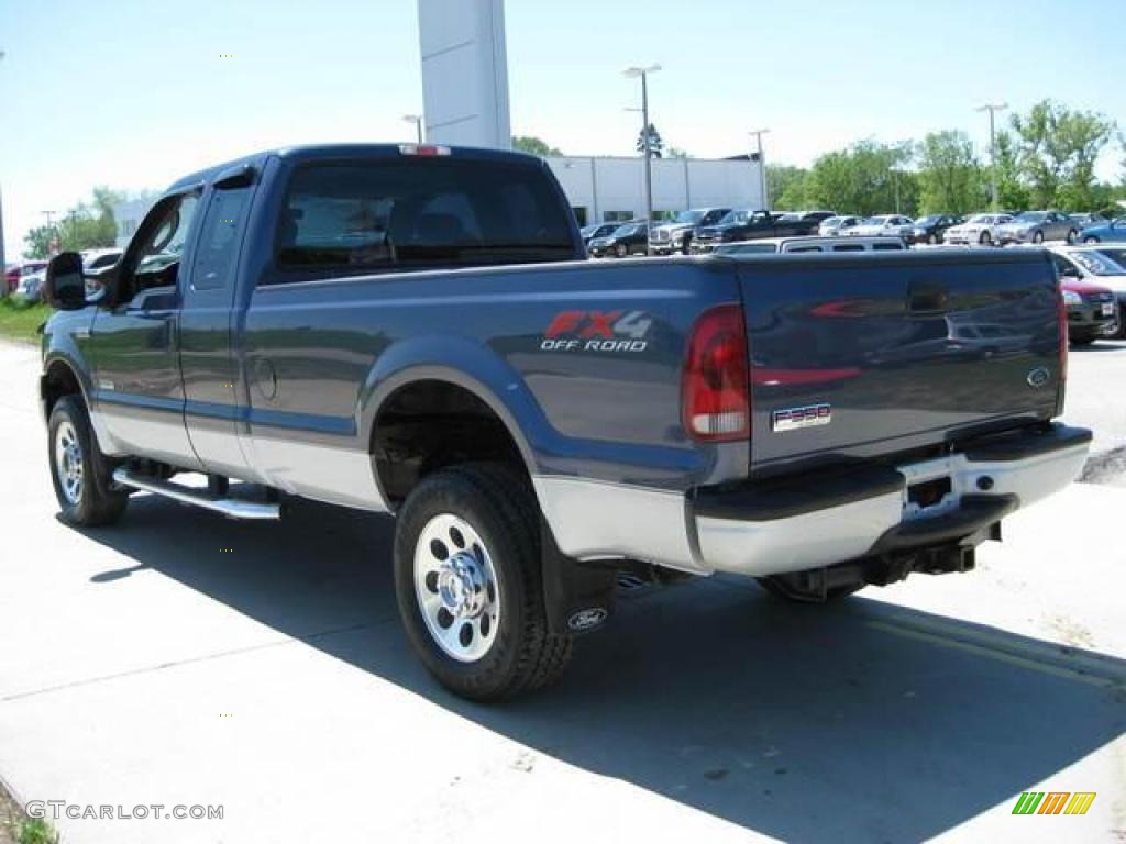 2006 F350 Super Duty XLT SuperCab 4x4 - Medium Wedgewood Blue Metallic / Medium Flint photo #6