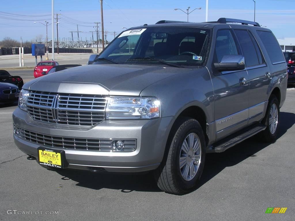 2008 Navigator Luxury 4x4 - Vapor Silver Metallic / Charcoal Black photo #1