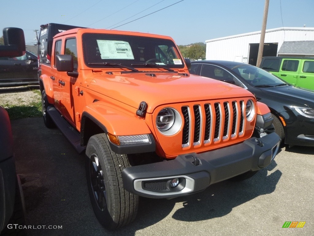 Punk'n Metallic 2020 Jeep Gladiator Overland 4x4 Exterior Photo #135443137