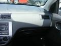 2006 CD Silver Metallic Ford Focus ZX5 SE Hatchback  photo #19