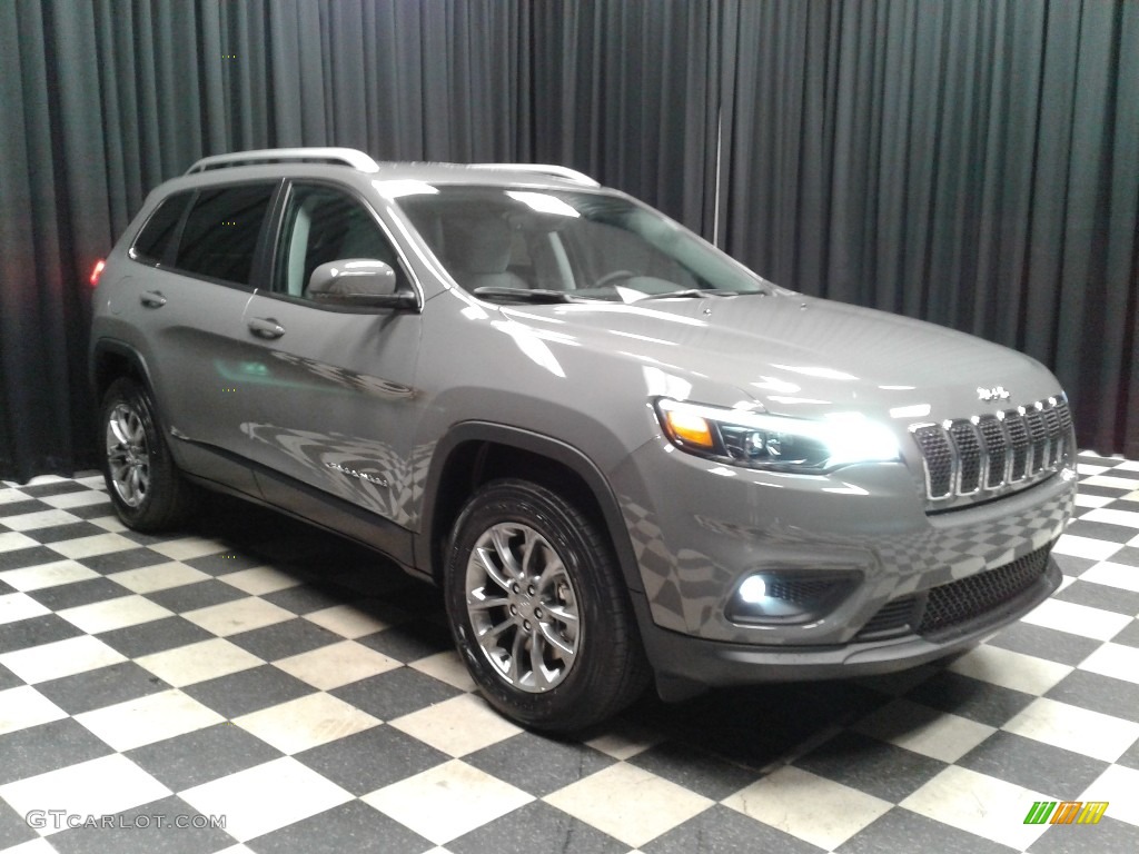 2020 Cherokee Latitude Plus 4x4 - Sting-Gray / Ski Gray/Black photo #4