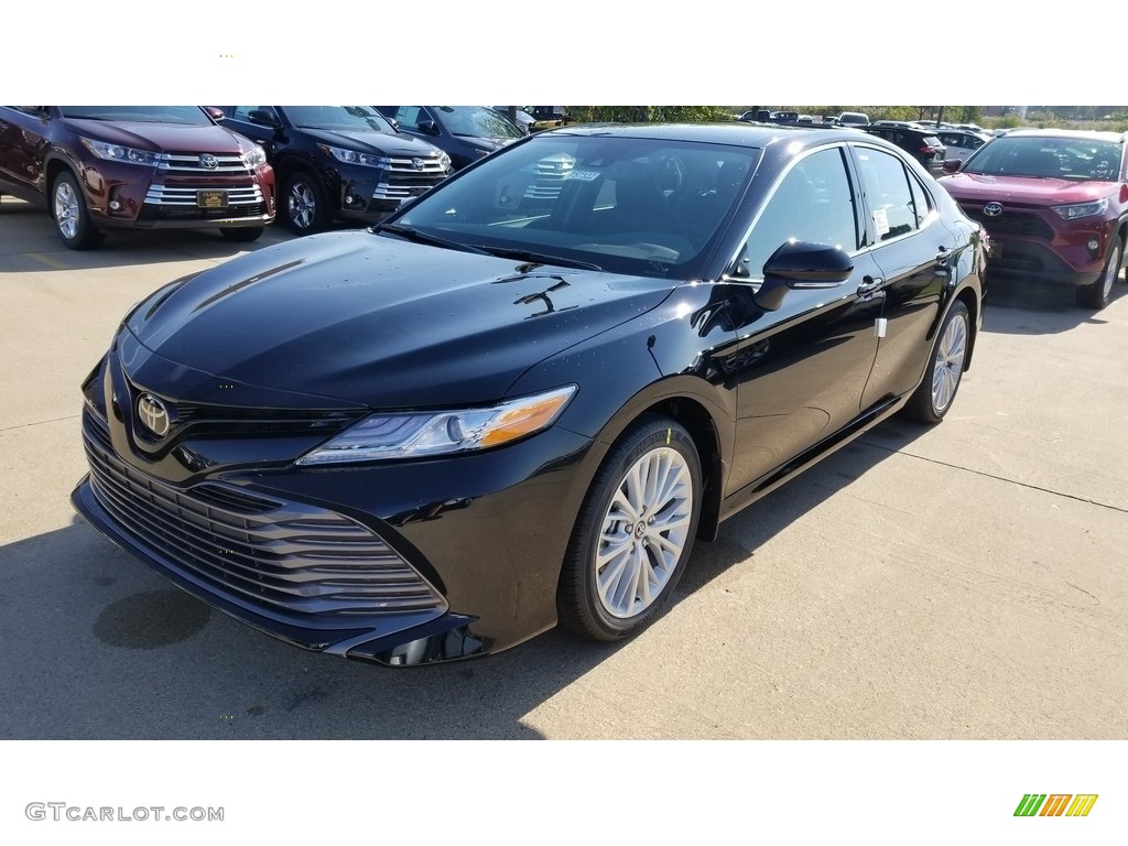 2020 Camry XLE - Midnight Black Metallic / Black photo #1