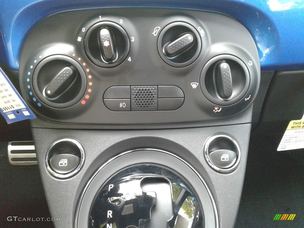 2019 Fiat 500 Abarth Controls Photo #135446587