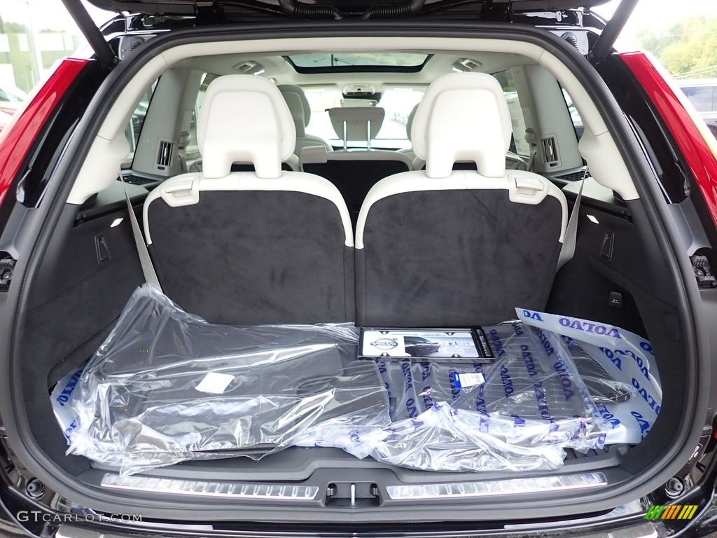 2020 Volvo XC90 T5 AWD Momentum Trunk Photo #135451358