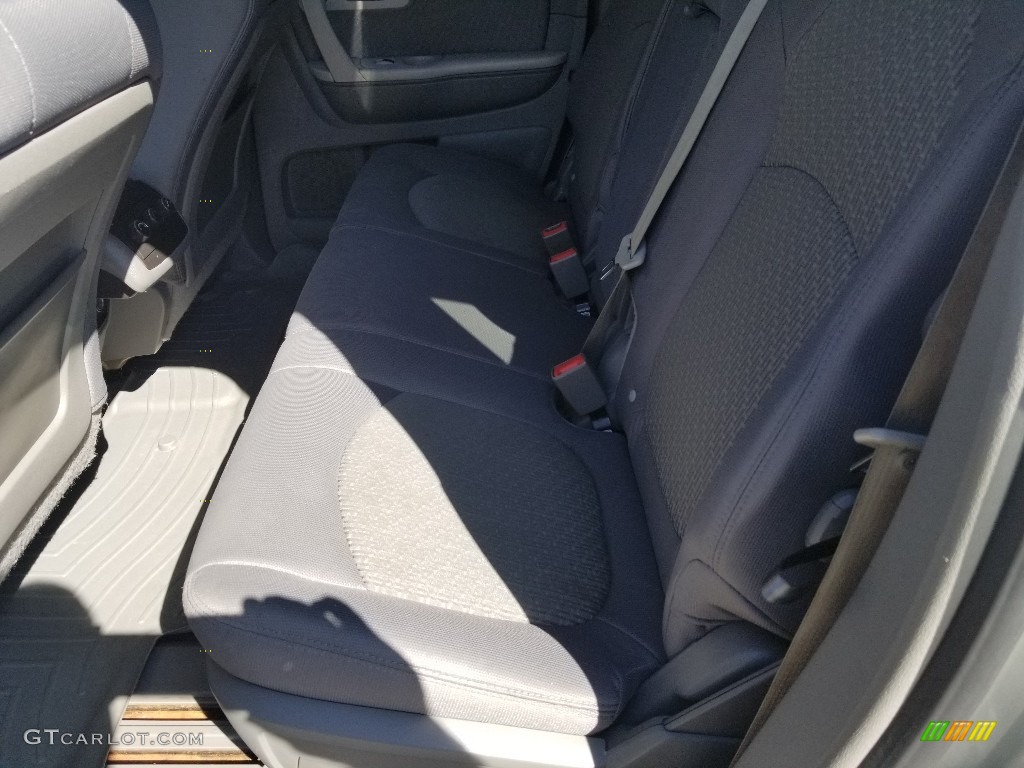 2011 Traverse LS - Silver Ice Metallic / Dark Gray/Light Gray photo #17