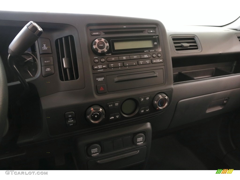 2012 Ridgeline Sport - White / Black photo #9