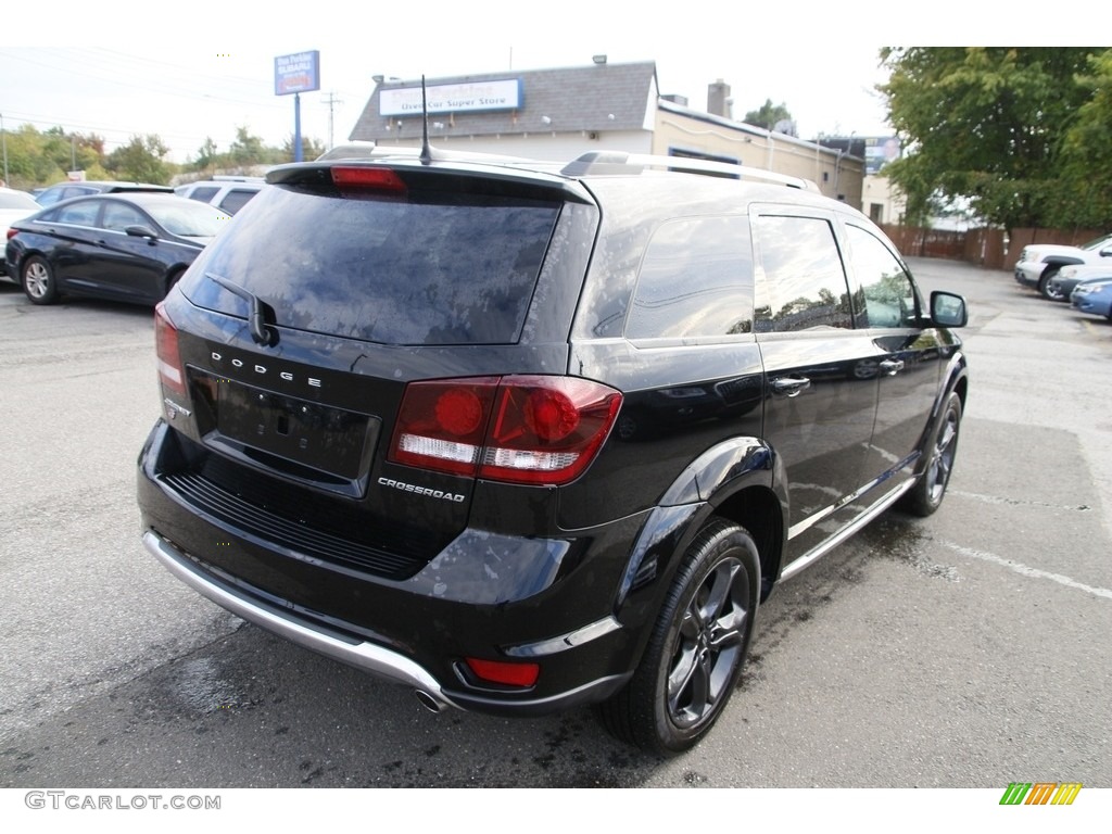 2018 Journey Crossroad AWD - Pitch Black / Black photo #5