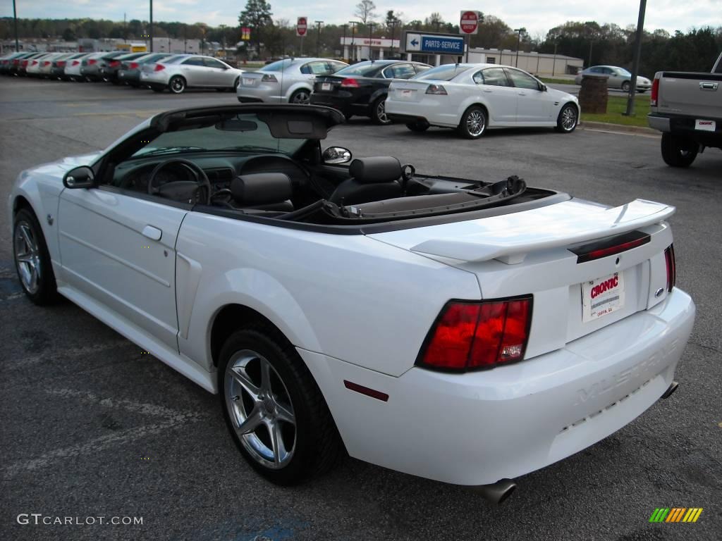 2004 Mustang V6 Convertible - Oxford White / Dark Charcoal photo #6