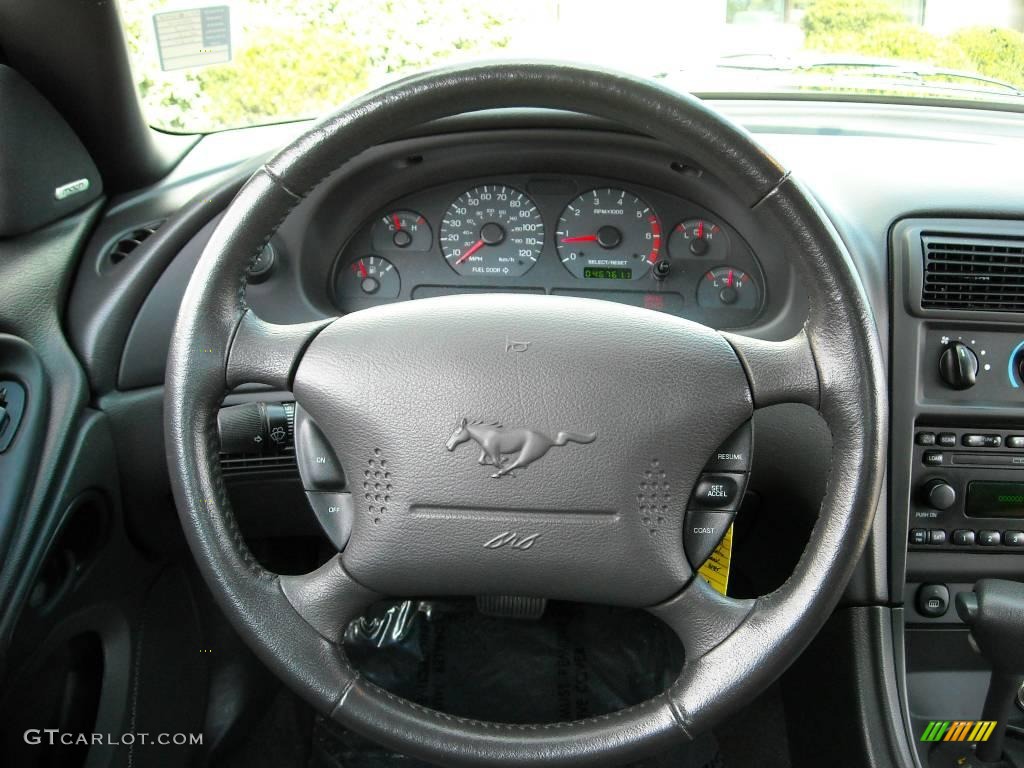 2004 Mustang V6 Convertible - Oxford White / Dark Charcoal photo #18