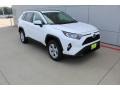Super White - RAV4 XLE Photo No. 2