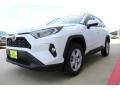 Super White - RAV4 XLE Photo No. 4