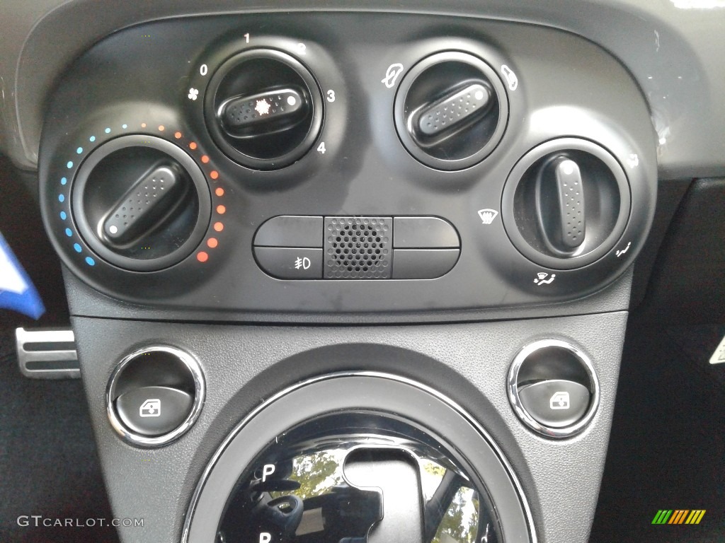 2019 Fiat 500 Abarth Controls Photos