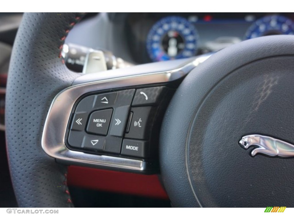 2020 Jaguar F-PACE SVR Ebony/Pimento Steering Wheel Photo #135462152