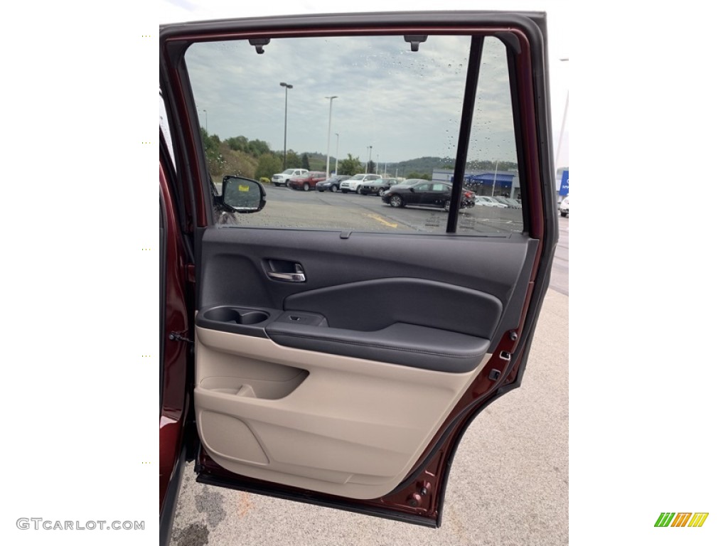 2020 Honda Pilot EX-L AWD Beige Door Panel Photo #135465203