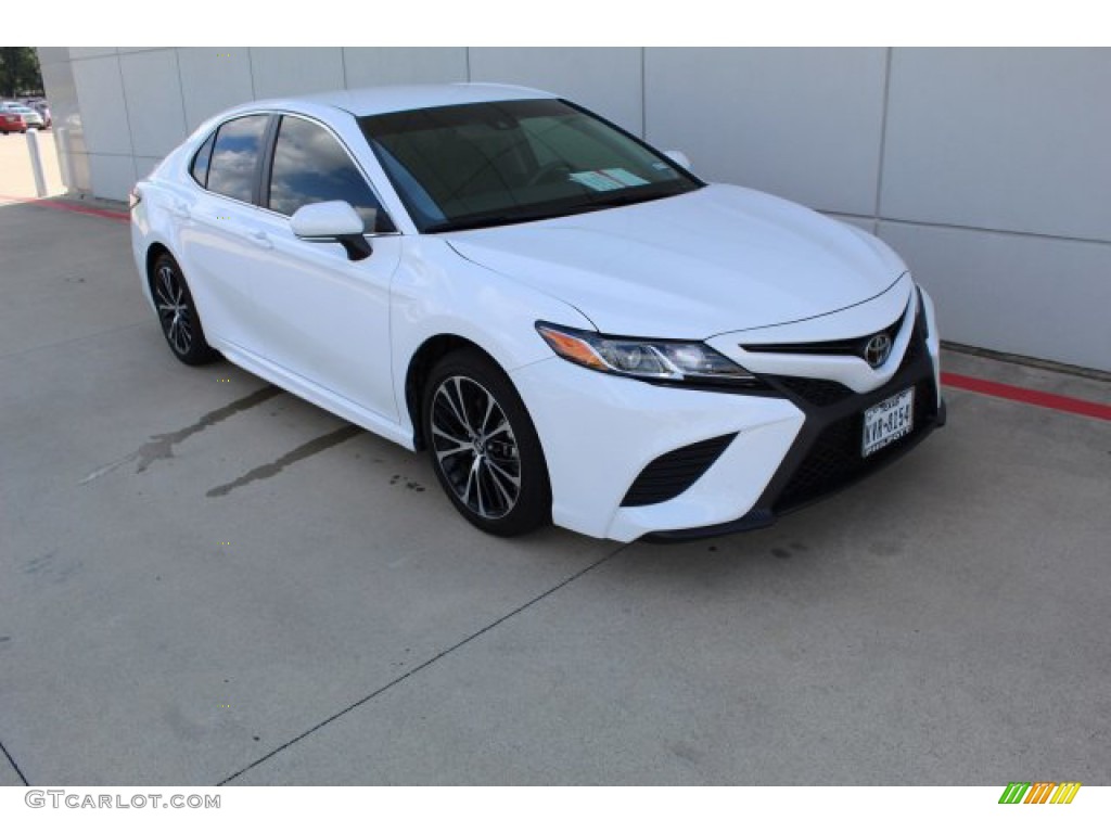 2018 Camry SE - Super White / Black photo #2