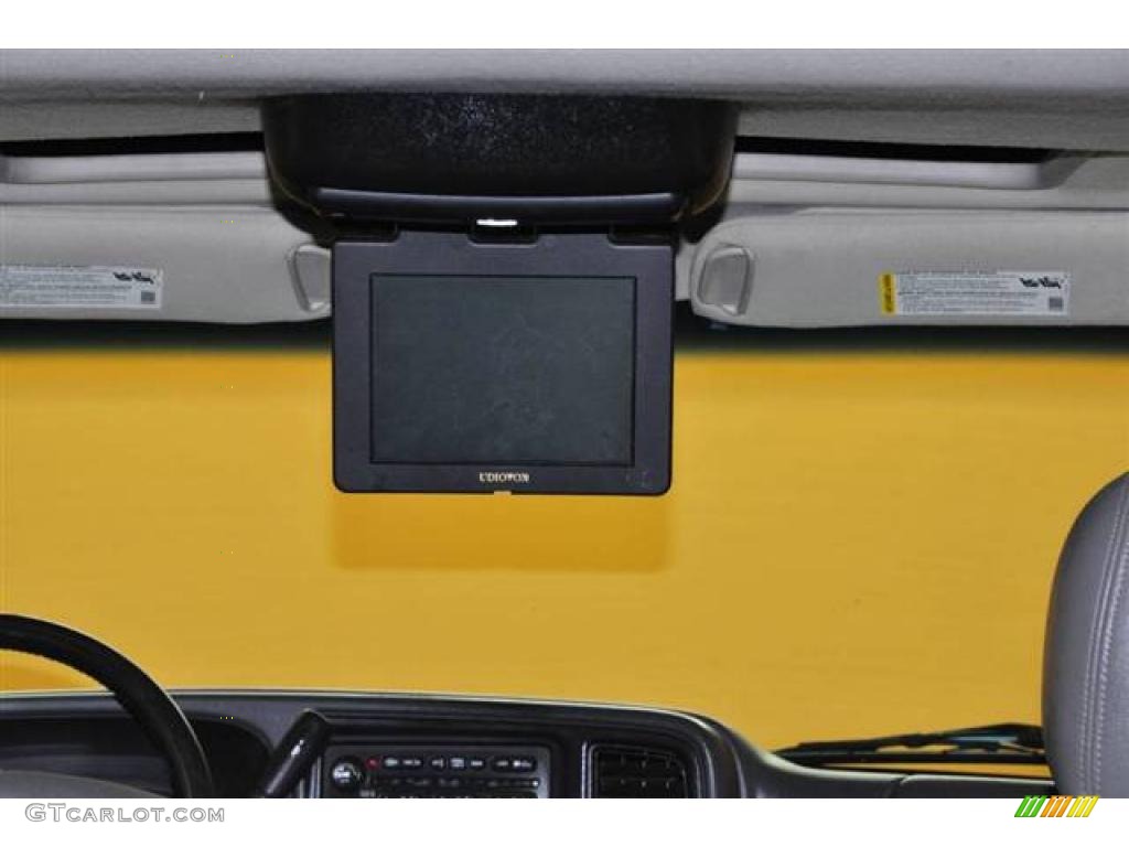 2003 Suburban 1500 LT 4x4 - Light Pewter Metallic / Gray/Dark Charcoal photo #36