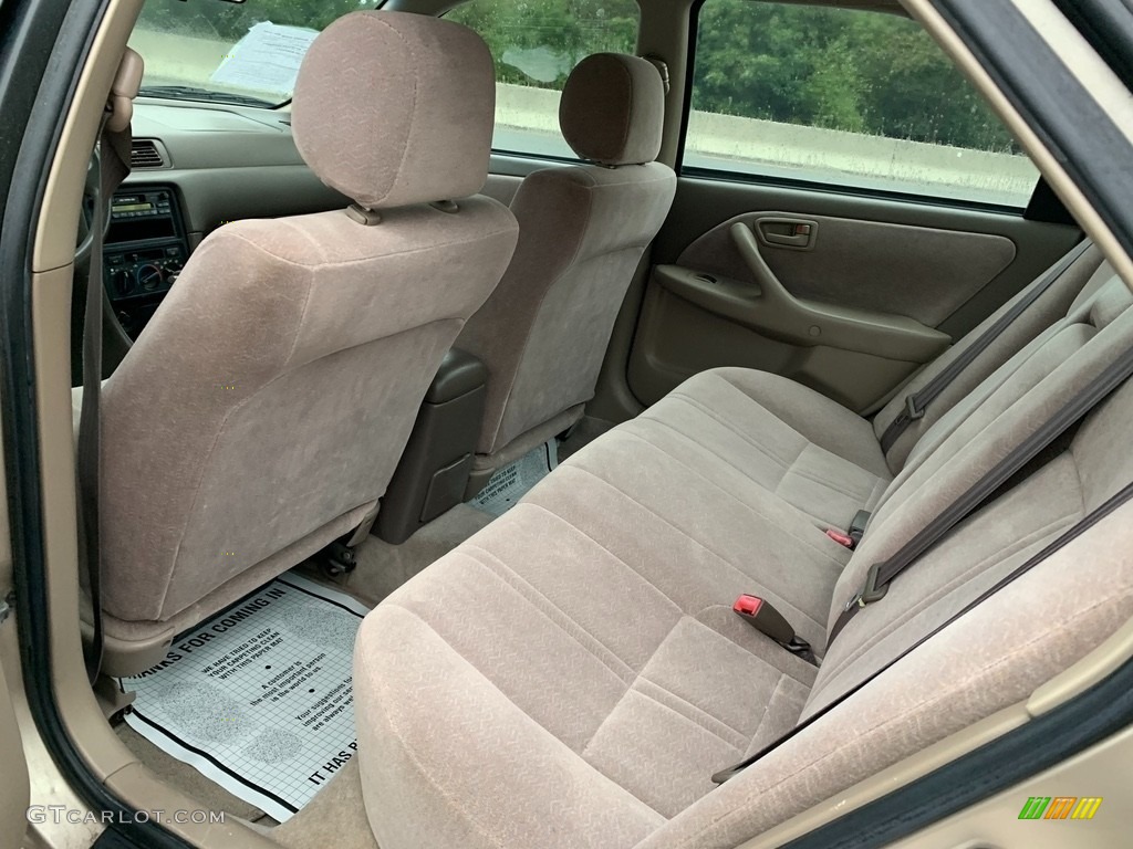 1998 Camry LE - Cashmere Beige Metallic / Oak photo #11