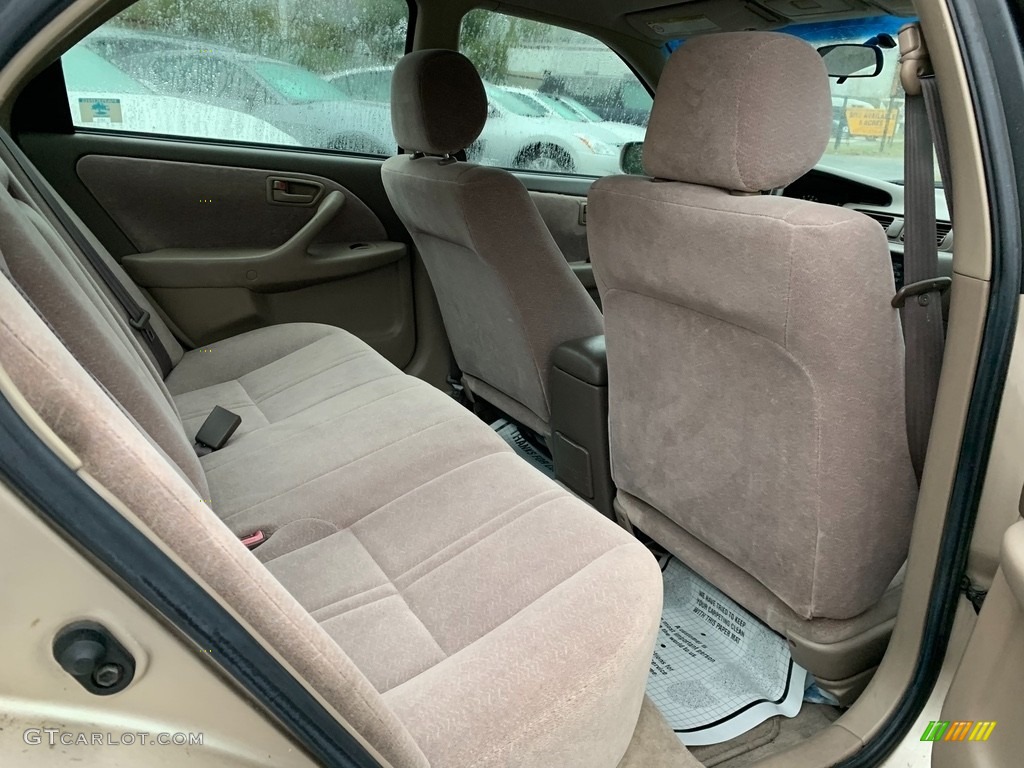 1998 Camry LE - Cashmere Beige Metallic / Oak photo #12