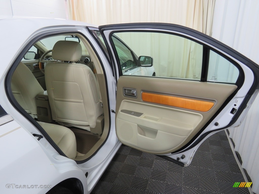 2007 MKZ Sedan - Oxford White / Sand photo #35