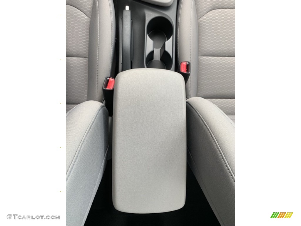 2019 Elantra SEL - Symphony Silver / Gray photo #36