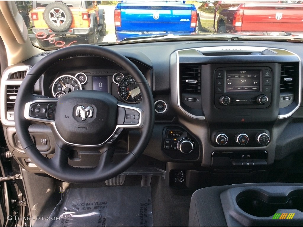 2020 1500 Big Horn Quad Cab 4x4 - Diamond Black Crystal Pearl / Black/Diesel Gray photo #3