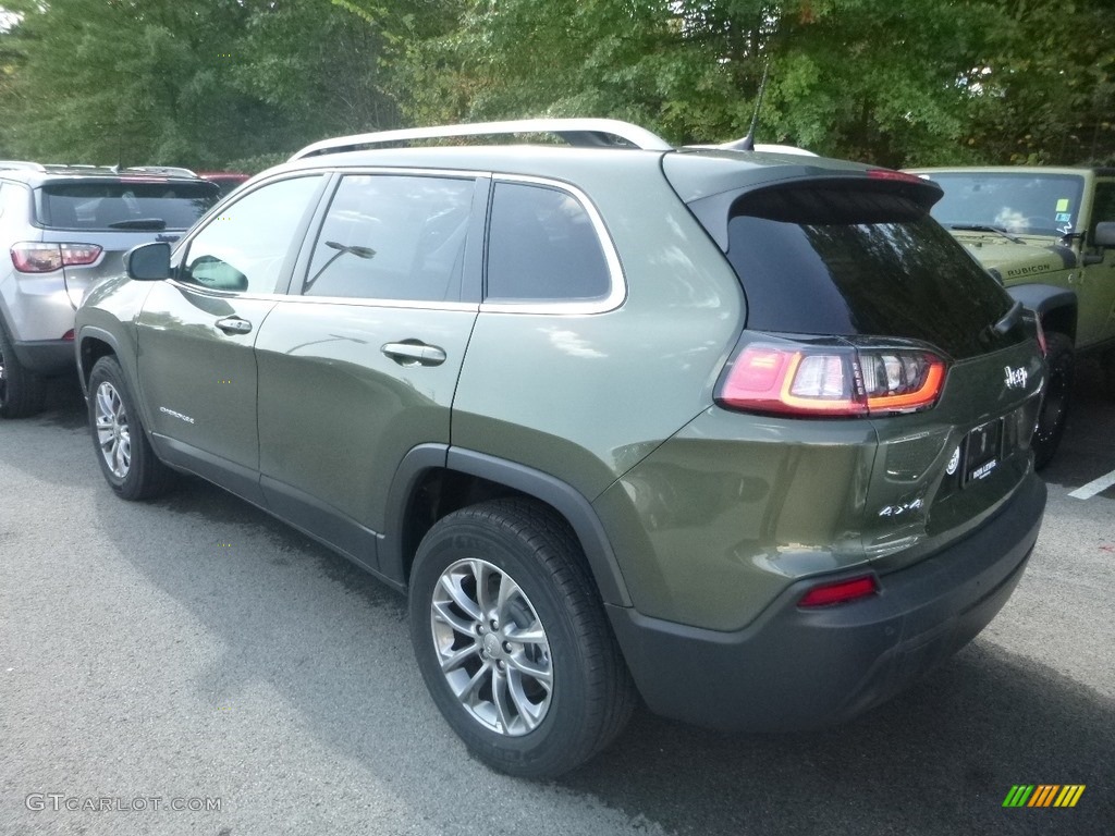 2019 Cherokee Latitude Plus 4x4 - Olive Green Pearl / Black photo #3