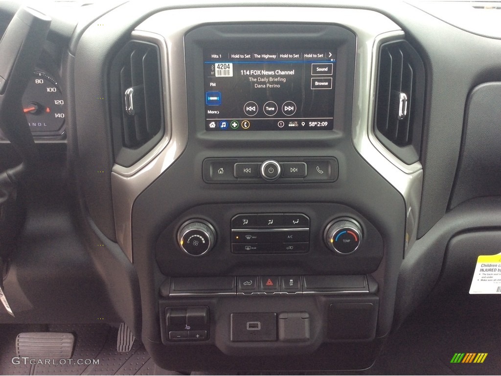 2020 Chevrolet Silverado 2500HD Custom Crew Cab 4x4 Controls Photo #135494594