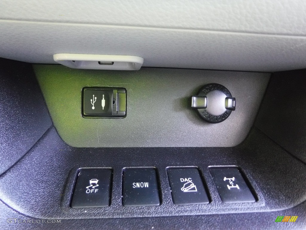2015 Highlander XLE AWD - Nautical Blue Metallic / Ash photo #25