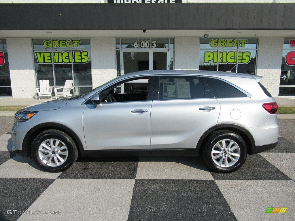 Sparkling Silver Kia Sorento