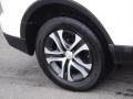 Super White - RAV4 LE Photo No. 3