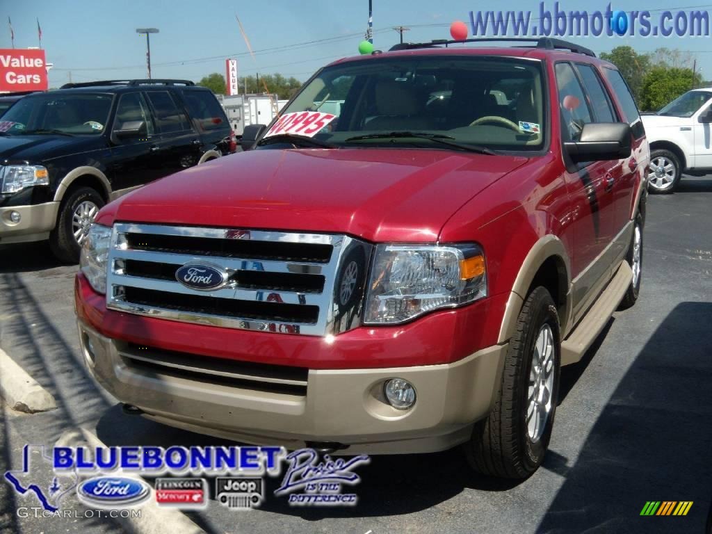 Sangria Red Metallic Ford Expedition