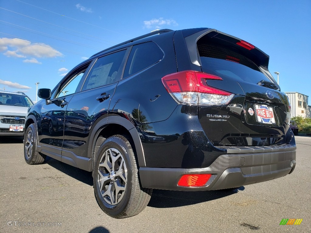 2020 Forester 2.5i Premium - Crystal Black Silica / Gray photo #4