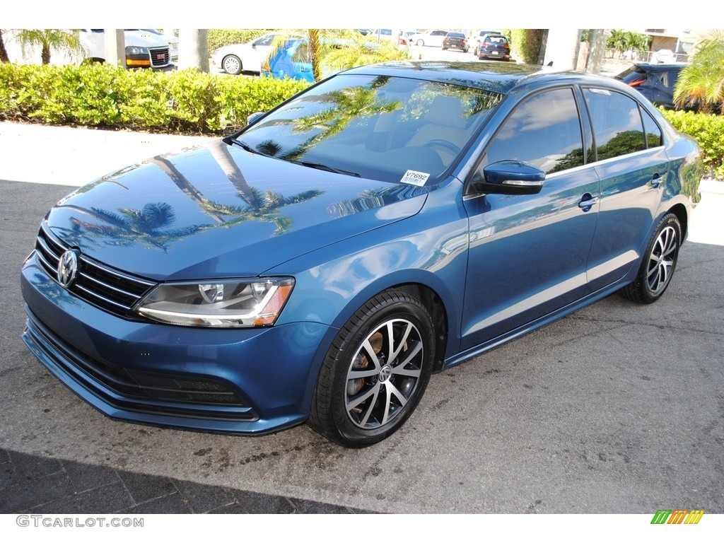 2017 Jetta SE - Silk Blue Metallic / Cornsilk Beige photo #4