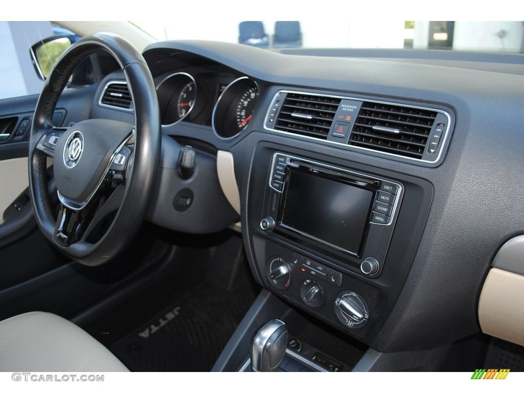 2017 Jetta SE - Silk Blue Metallic / Cornsilk Beige photo #18