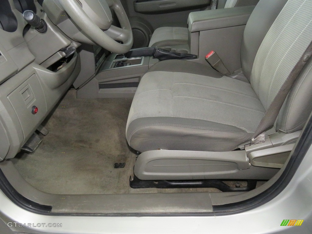 2008 Nitro SXT 4x4 - Bright Silver Metallic / Dark Khaki/Medium Khaki photo #23