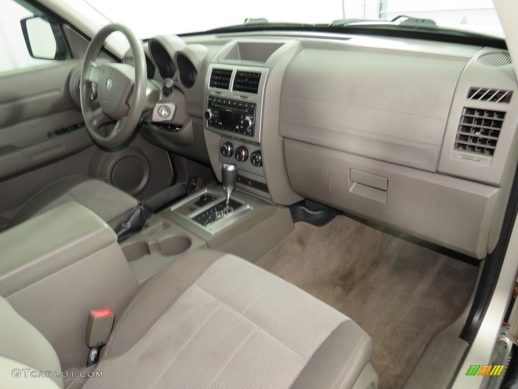 2008 Nitro SXT 4x4 - Bright Silver Metallic / Dark Khaki/Medium Khaki photo #33
