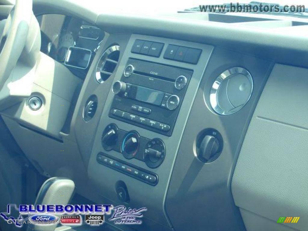 2009 Expedition EL XLT 4x4 - Oxford White / Stone photo #10