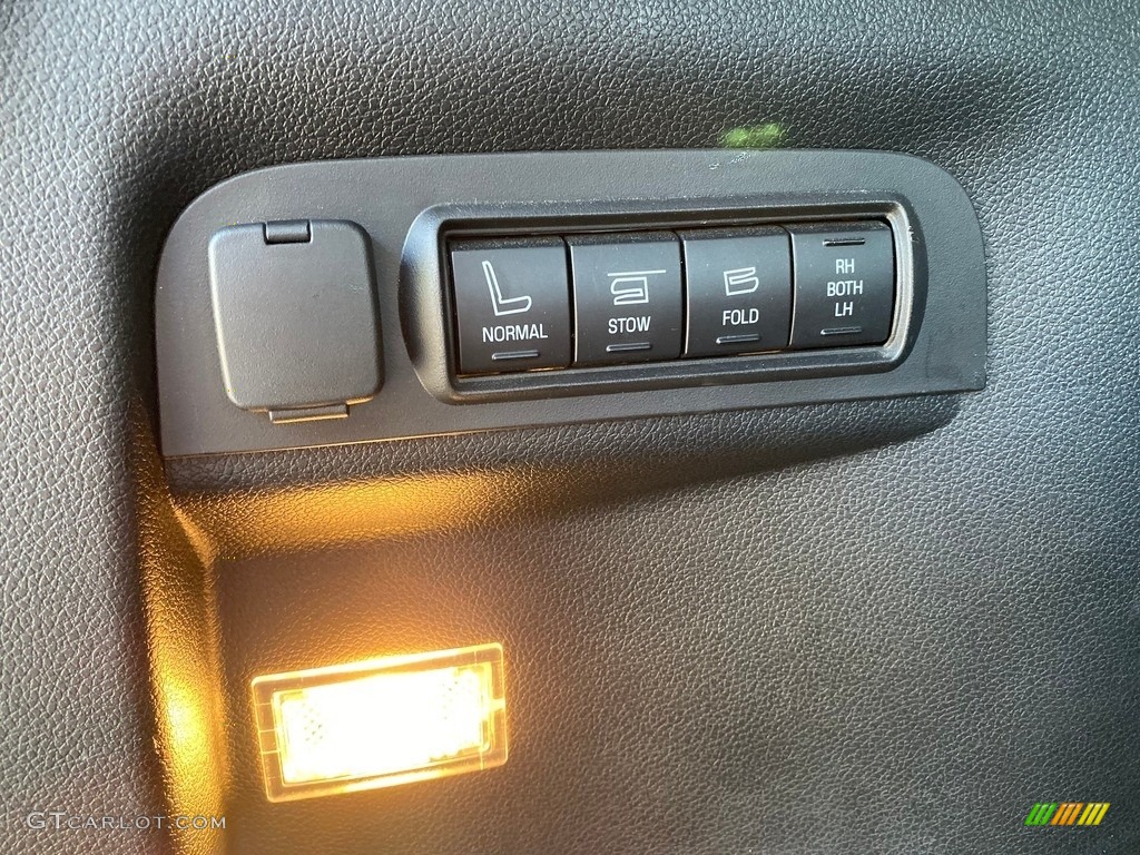 2017 Explorer Sport 4WD - Ingot Silver / Ebony Black photo #12