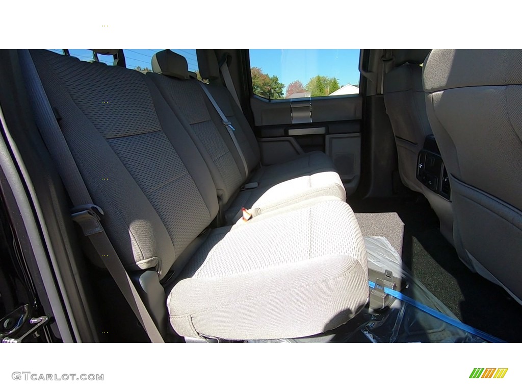 2019 F150 XLT SuperCrew 4x4 - Agate Black / Earth Gray photo #22