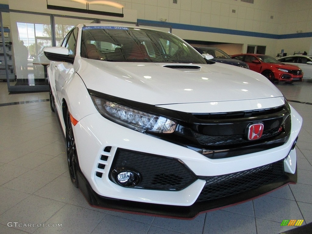 2018 Civic Type R - Championship White / Type R Red/Black Suede Effect photo #6