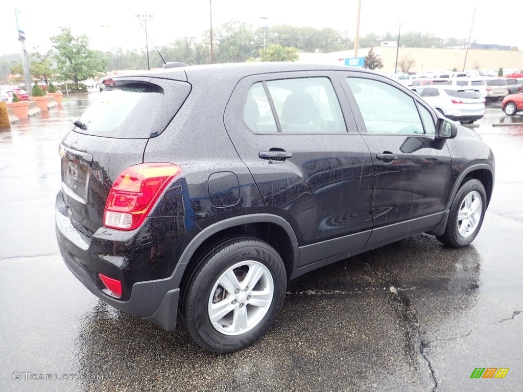 2017 Trax LS AWD - Mosaic Black Metallic / Jet Black/­Light Ash Gray photo #9