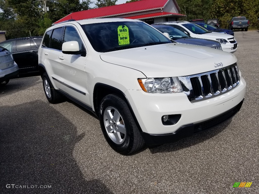 2012 Grand Cherokee Laredo 4x4 - Stone White / Black photo #4
